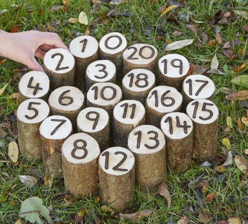 Cosy Holz Nummerpfad Marker Set mit 20 Stück für draußen spielen