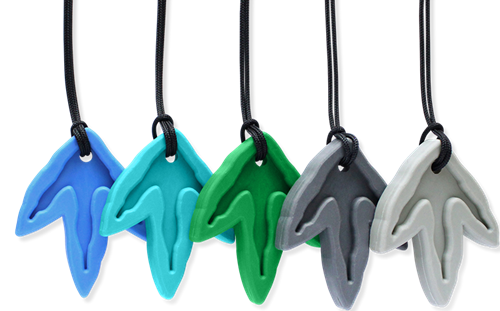 ARK Therapeutic kauwsieraad dinosaurus ketting rood voor kinderen Kauwketting met fossielenafdruk en drie kauwpunten, geliefd bij dinofans, voor kinderen en volwassenen.-2