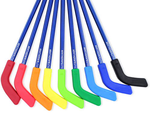 ARK Therapeutic kauwbare potloodtopper hockey stick donkerblauw speelgoed Kauwbare potloodtopper in hockeystickvorm, veilig alternatief voor het kauwen op potloden.-2