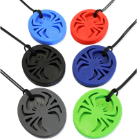 ARK Therapeutic kauwketting Spider Bite rood voor kinderen sensorisch Groot, spinvormig kauwsieraad met uitsparingen, ideaal voor stevige voortandenkauwers.-2