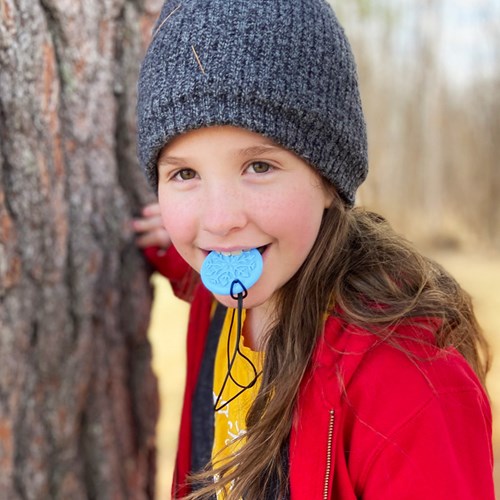 ARK Therapeutic bijtspeeltje sneeuwvlok magenta kauwsieraad voor kinderen Ronde kauwketting met sneeuwvlokmotief, ideaal om met de voortanden mee te kauwen.-3