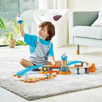 Hape Mars lanceerrail speelgoedtrein met glow-in-the-dark stickers